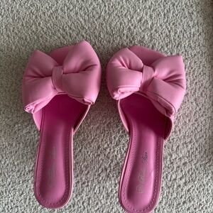 Elegant Pink Bow Heels